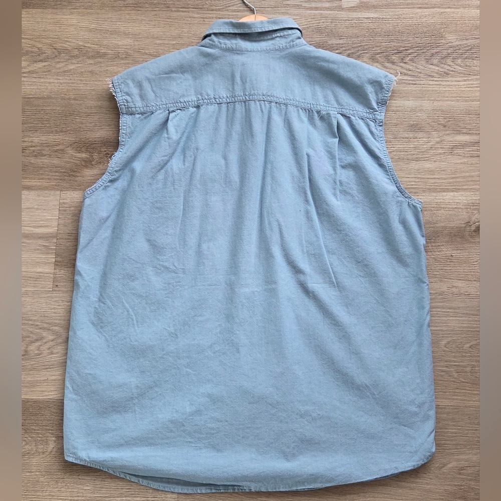 Carhartt  Sleeveless Button-Down Men's Shirt - Light Blue. - Picture 2 of 7